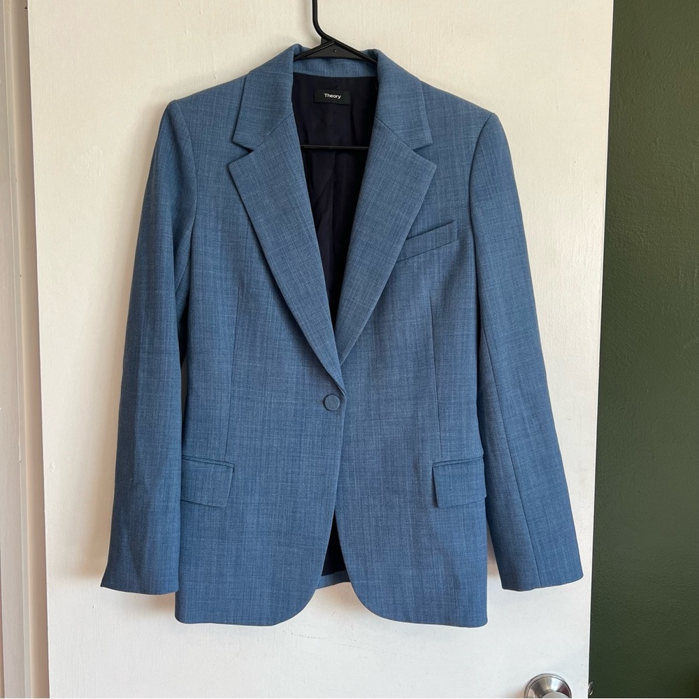 Theory blue fitted denim blazer size 6